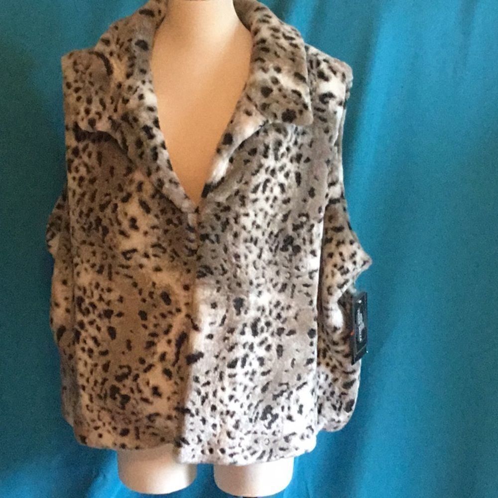 ADRIENNE LANAU faux fur vest in 2 to 3 x-large